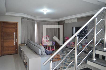 Sala de casa para alugar com 3 quartos, 240m² em Parque das Nações, Santo André