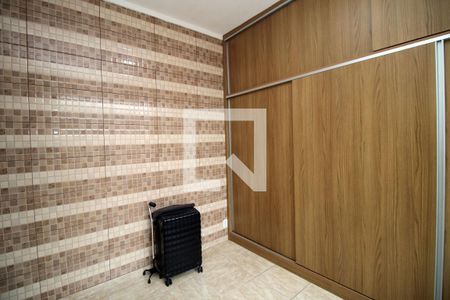 Quarto de apartamento à venda com 1 quarto, 65m² em Olaria, Rio de Janeiro