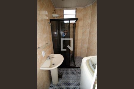 Banheiro de apartamento à venda com 1 quarto, 65m² em Olaria, Rio de Janeiro