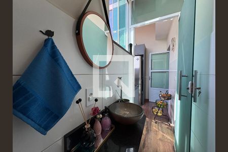 Lavabo de apartamento à venda com 2 quartos, 65m² em Vila Scarpelli, Santo André