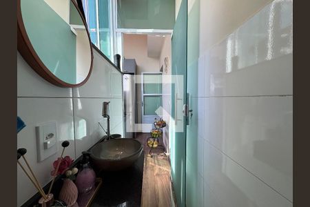 Lavabo de apartamento à venda com 2 quartos, 65m² em Vila Scarpelli, Santo André