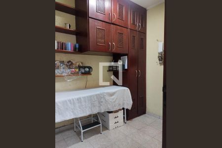 Casa à venda com 3 quartos, 200m² em Parque Tomas Saraiva, São Paulo