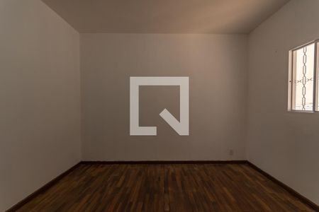 Quarto 1 de casa para alugar com 3 quartos, 360m² em Itatiaia, Belo Horizonte