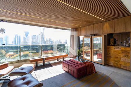 Sala de apartamento à venda com 3 quartos, 252m² em Real Parque, São Paulo