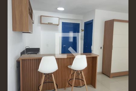 Sala/Cozinha de kitnet/studio à venda com 1 quarto, 26m² em Bonfim, Osasco