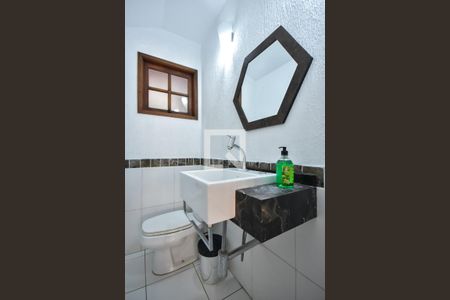 Lavabo de casa de condomínio para alugar com 4 quartos, 300m² em Chácara Nossa Senhora do Bom Conselho, São Paulo