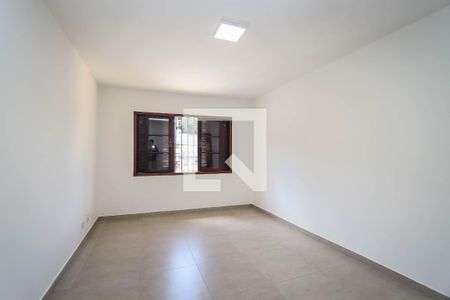 Quarto 2 de casa à venda com 2 quartos, 120m² em Jardim Monte Alegre, Taboão da Serra