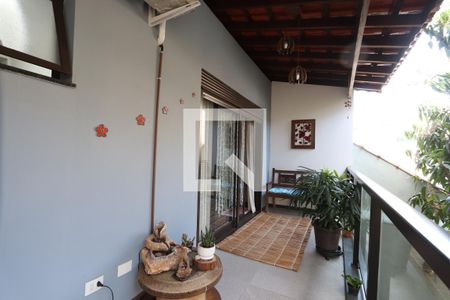 Varanda da Suíte 4 de casa à venda com 4 quartos, 260m² em Jardim Cotiana, São Paulo