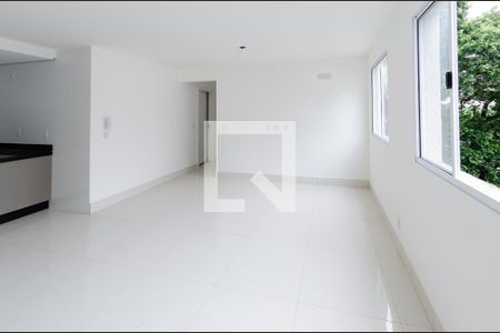 Sala de apartamento à venda com 2 quartos, 67m² em Vila Paris, Belo Horizonte