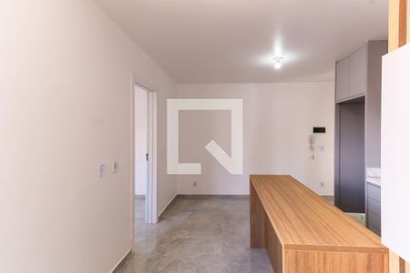 Sala/Cozinha de apartamento para alugar com 2 quartos, 50m² em Vila Bertioga, São Paulo