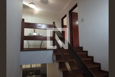 Hall da Escada de casa para alugar com 3 quartos, 356m² em City Bussocaba, Osasco