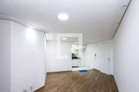 Sala de apartamento à venda com 3 quartos, 61m² em São João Clímaco, São Paulo