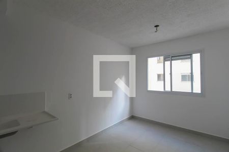 Sala/Cozinha de apartamento para alugar com 2 quartos, 32m² em Vila Graciosa, São Paulo