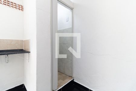 Banheiro de casa para alugar com 1 quarto, 30m² em Vila Nair, São Paulo