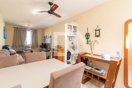 Sala de apartamento à venda com 2 quartos, 56m² em Conjunto Habitacional Padre Manoel de Paiva, São Paulo