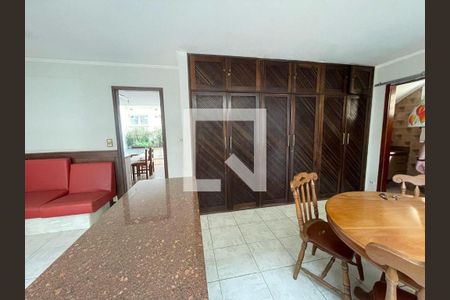 Casa à venda com 4 quartos, 300m² em Vila Dayse, São Bernardo do Campo