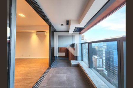 Varanda de apartamento à venda com 2 quartos, 83m² em Itaim Bibi, São Paulo