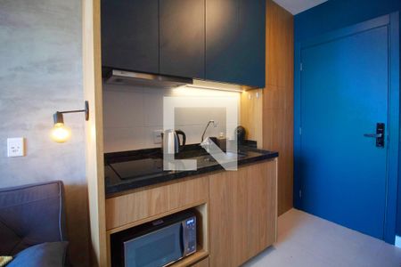 Sala/Cozinha de apartamento à venda com 1 quarto, 24m² em Pinheiros, São Paulo