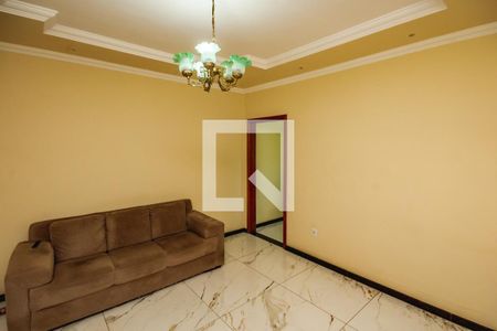 Sala de casa à venda com 3 quartos, 180m² em Copacabana, Belo Horizonte