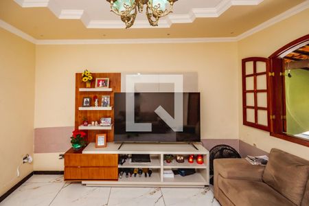 Sala de casa à venda com 3 quartos, 180m² em Copacabana, Belo Horizonte