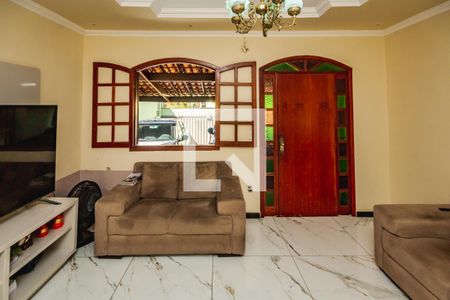 Sala de casa à venda com 3 quartos, 180m² em Copacabana, Belo Horizonte
