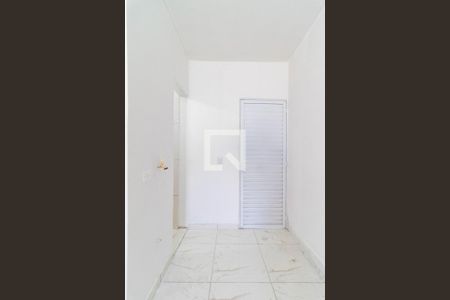 Banheiro de kitnet/studio para alugar com 1 quarto, 29m² em Bom Retiro, São Paulo