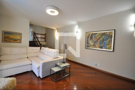 Sala de TV de casa para alugar com 4 quartos, 650m² em Jardim Leonor Mendes de Barros, São Paulo