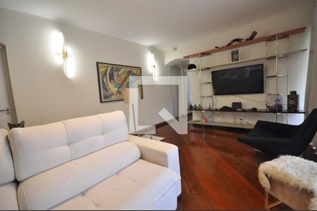 Sala de TV de casa para alugar com 4 quartos, 650m² em Jardim Leonor Mendes de Barros, São Paulo