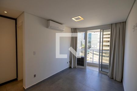 Suite de apartamento à venda com 1 quarto, 70m² em Empresarial 18 do Forte, Barueri