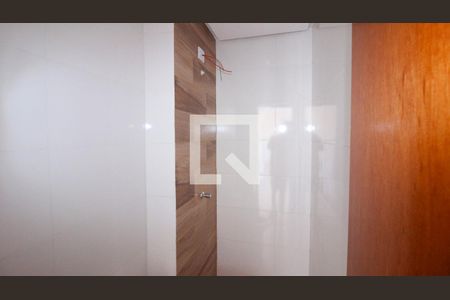 Banheiro de apartamento para alugar com 1 quarto, 42m² em Jardim Vila Formosa, São Paulo