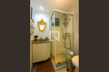 Banheiro de apartamento à venda com 3 quartos, 69m² em Parque Reboucas, São Paulo