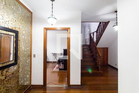 Hall de entrada de casa à venda com 3 quartos, 300m² em Vila Carolina, São Paulo