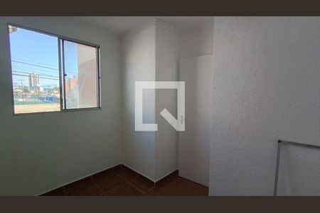 Quarto 2 de apartamento para alugar com 2 quartos, 47m² em Vila Urupes, Suzano