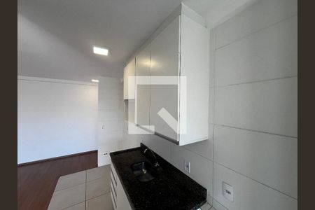 Sala/Cozinha de apartamento à venda com 2 quartos, 54m² em Vila Pita, São Paulo