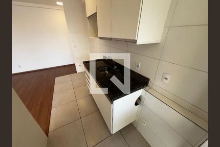 Sala/Cozinha de apartamento à venda com 2 quartos, 54m² em Vila Pita, São Paulo