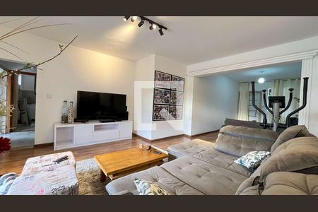 Casa à venda com 5 quartos, 308m² em Castelo, Belo Horizonte