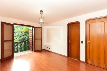 Casa à venda com 4 quartos, 304m² em Jardim Brasil, São Paulo