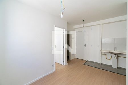 Sala de apartamento para alugar com 2 quartos, 34m² em Jardim Oriental, São Paulo