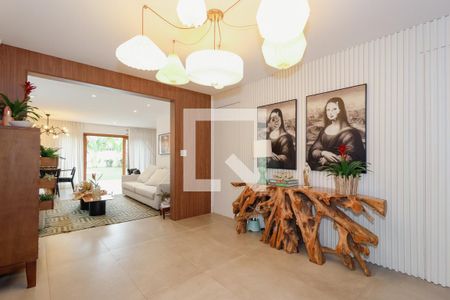 Sala de casa à venda com 3 quartos, 238m² em Jardim Leonor, São Paulo