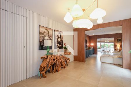 Sala de casa à venda com 3 quartos, 238m² em Jardim Leonor, São Paulo