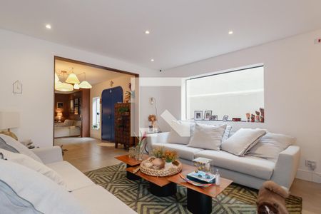 Sala de casa à venda com 3 quartos, 238m² em Jardim Leonor, São Paulo