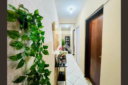 Corredor  de casa à venda com 3 quartos, 200m² em Parque Continental Ii, Guarulhos