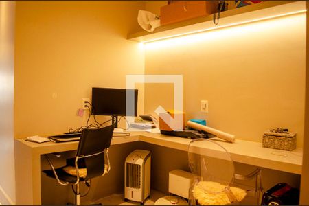 Suíte 2 de apartamento para alugar com 3 quartos, 177m² em Jardim Goiás, Goiânia