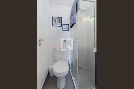 Banheiro de apartamento para alugar com 1 quarto, 37m² em Vila Monumento, São Paulo