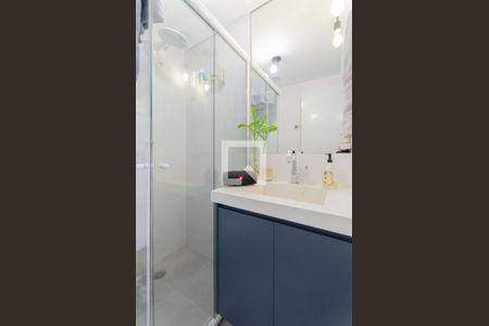 Banheiro de apartamento para alugar com 1 quarto, 37m² em Vila Monumento, São Paulo