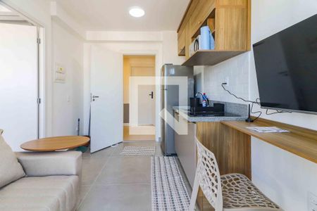 Sala/Cozinha de apartamento para alugar com 1 quarto, 28m² em Vila Butantã, São Paulo