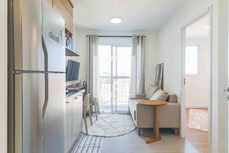 Sala/Cozinha de apartamento para alugar com 1 quarto, 28m² em Vila Butantã, São Paulo