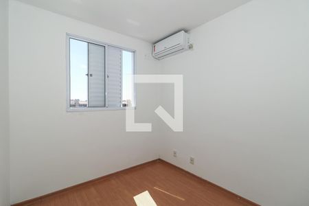 Quarto de apartamento para alugar com 2 quartos, 40m² em Humaitá, Porto Alegre