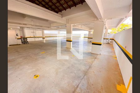 Garagem de apartamento para alugar com 4 quartos, 250m² em Canasvieiras, Florianópolis