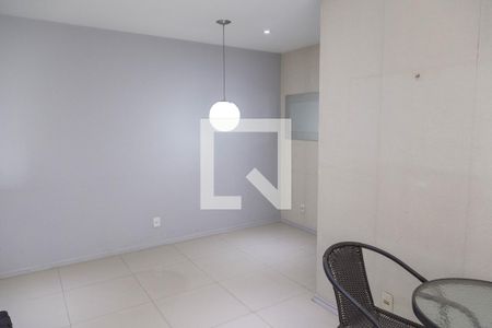 Sala de apartamento para alugar com 2 quartos, 48m² em Vila Augusta, Guarulhos